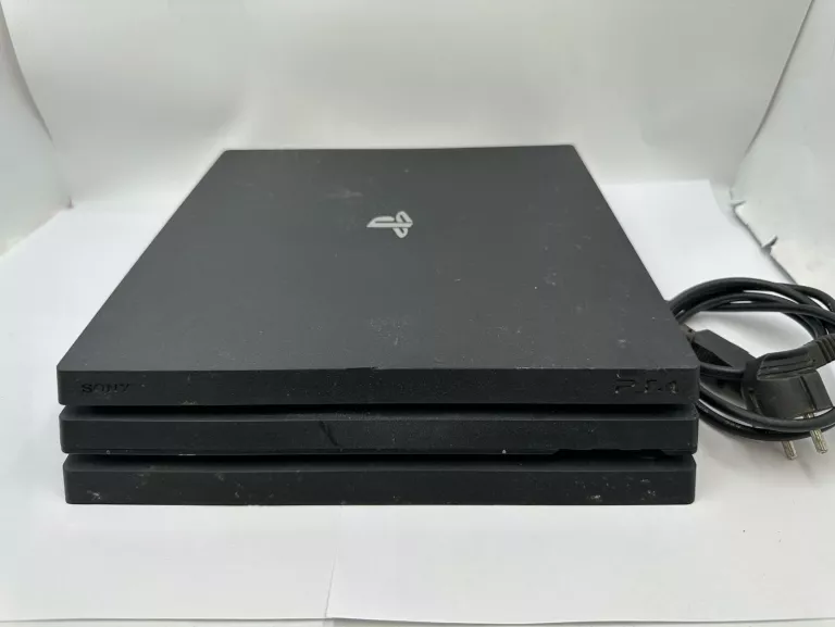 KONSOLA SONY PS4 PRO 1TB OPIS!!