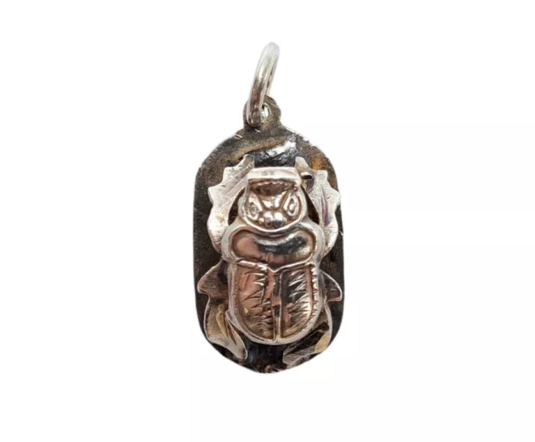 SREBRNA ZAWIESZKA SKARABEUSZ 2,15G 925