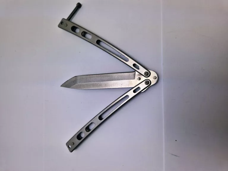 noz-motylek-n465c-stan-nowy