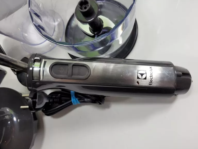 blender-reczny-electrolux-estm6500-marka-electrolux
