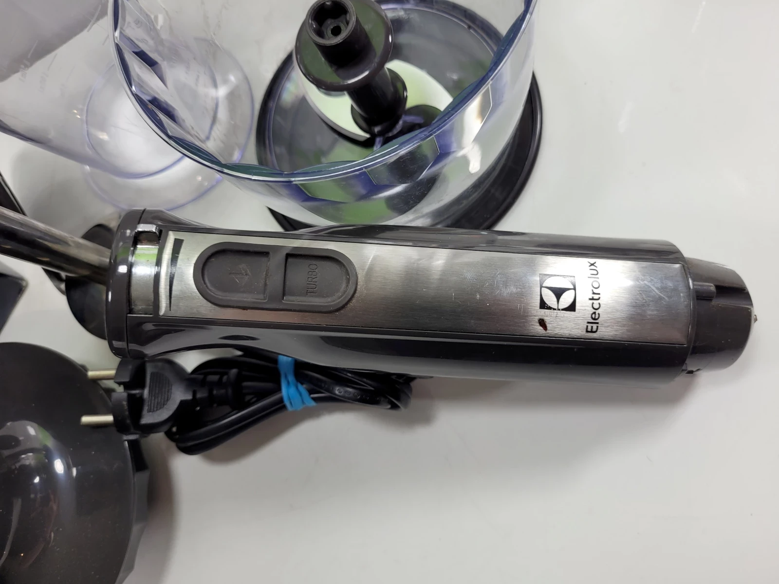 blender-reczny-electrolux-estm6500-marka-electrolux