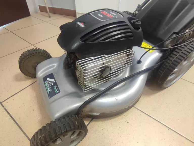kosiarka-z-napedem-mr-gardener-hw-d-40-46-t-158cc-marka-nac