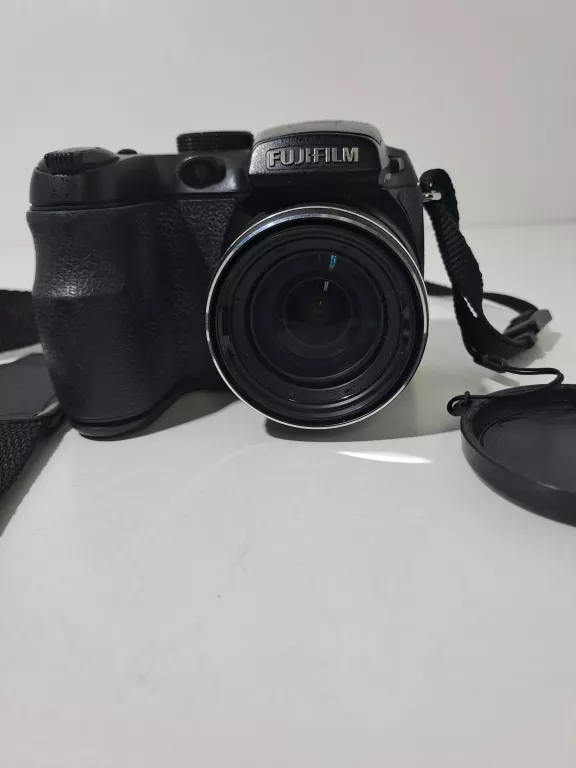 APARAT CYFROWY FUJIFILM S1500