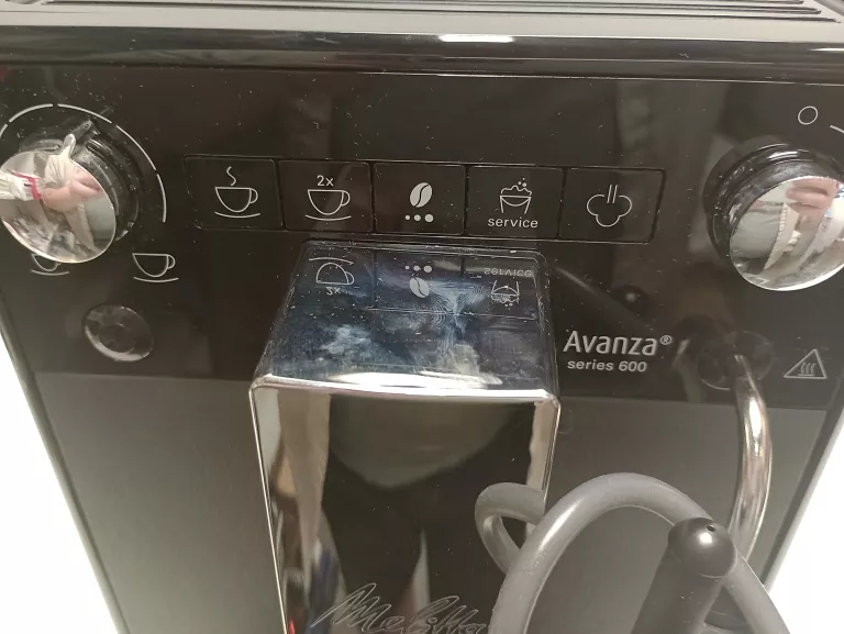 AUTOMATYCZNY EKSPRES CIŚNIENIOWY MELITTA AVANZA PLUS F27/0-103 1400 W S.60