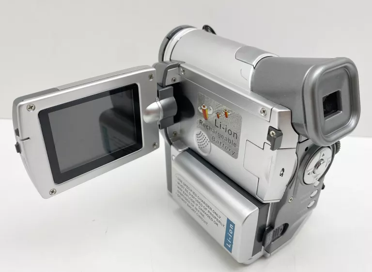 KAMERA OLIMPIC DVX-700 ZESTAW