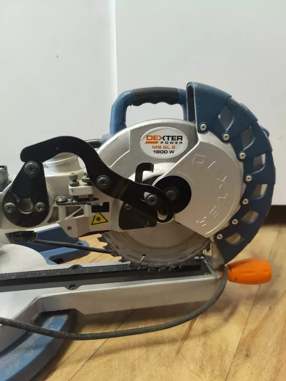 DEXTER UKOSNICA 1800W