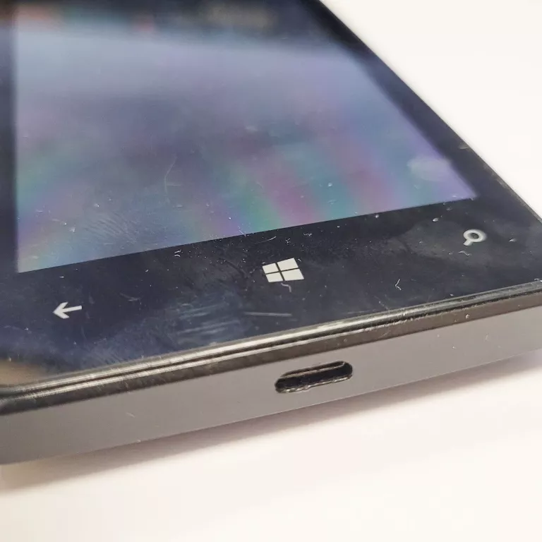 TELEFON MICROSOFT 435