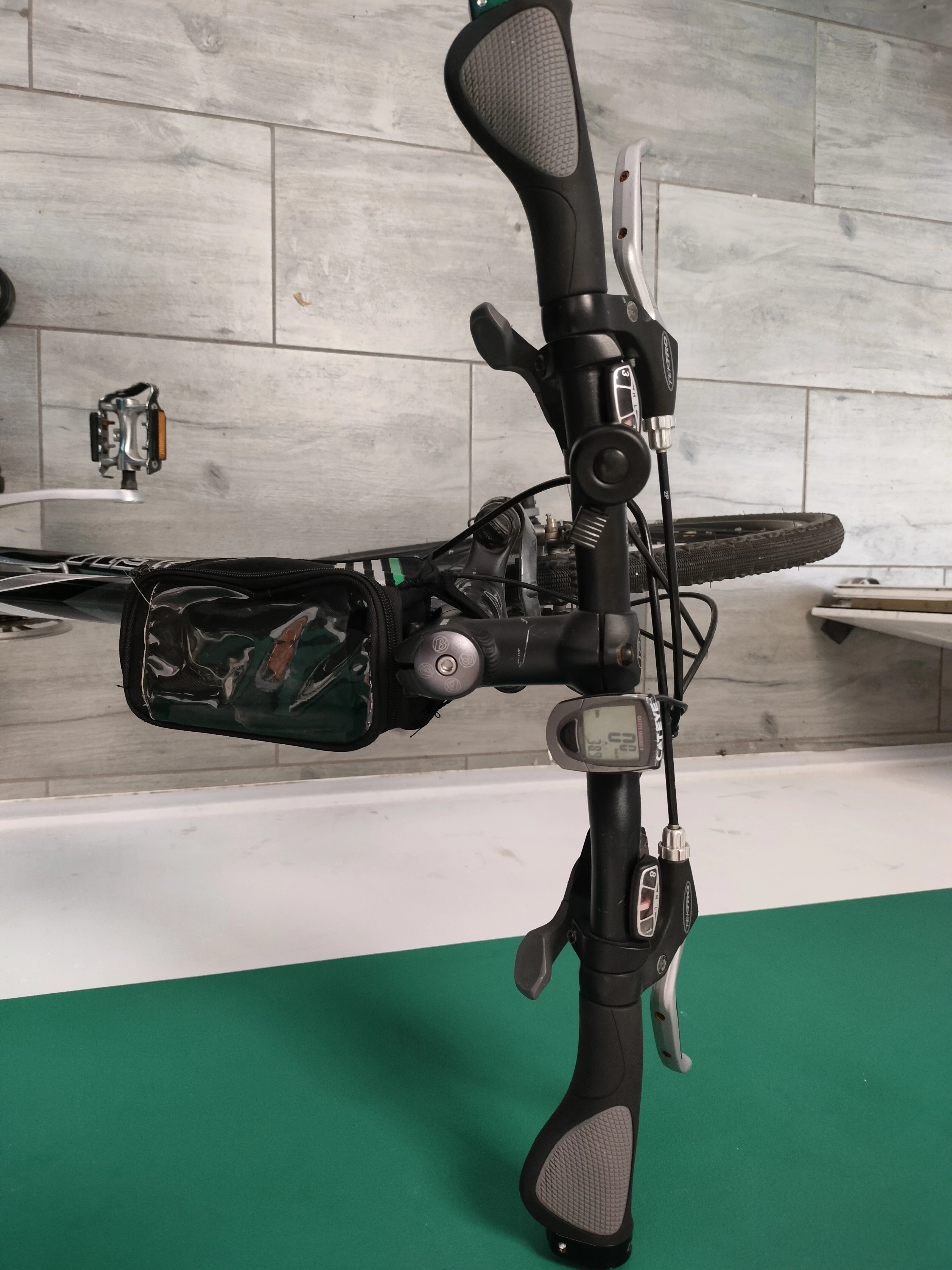 rower-trek-7300-275-kolor-czarny