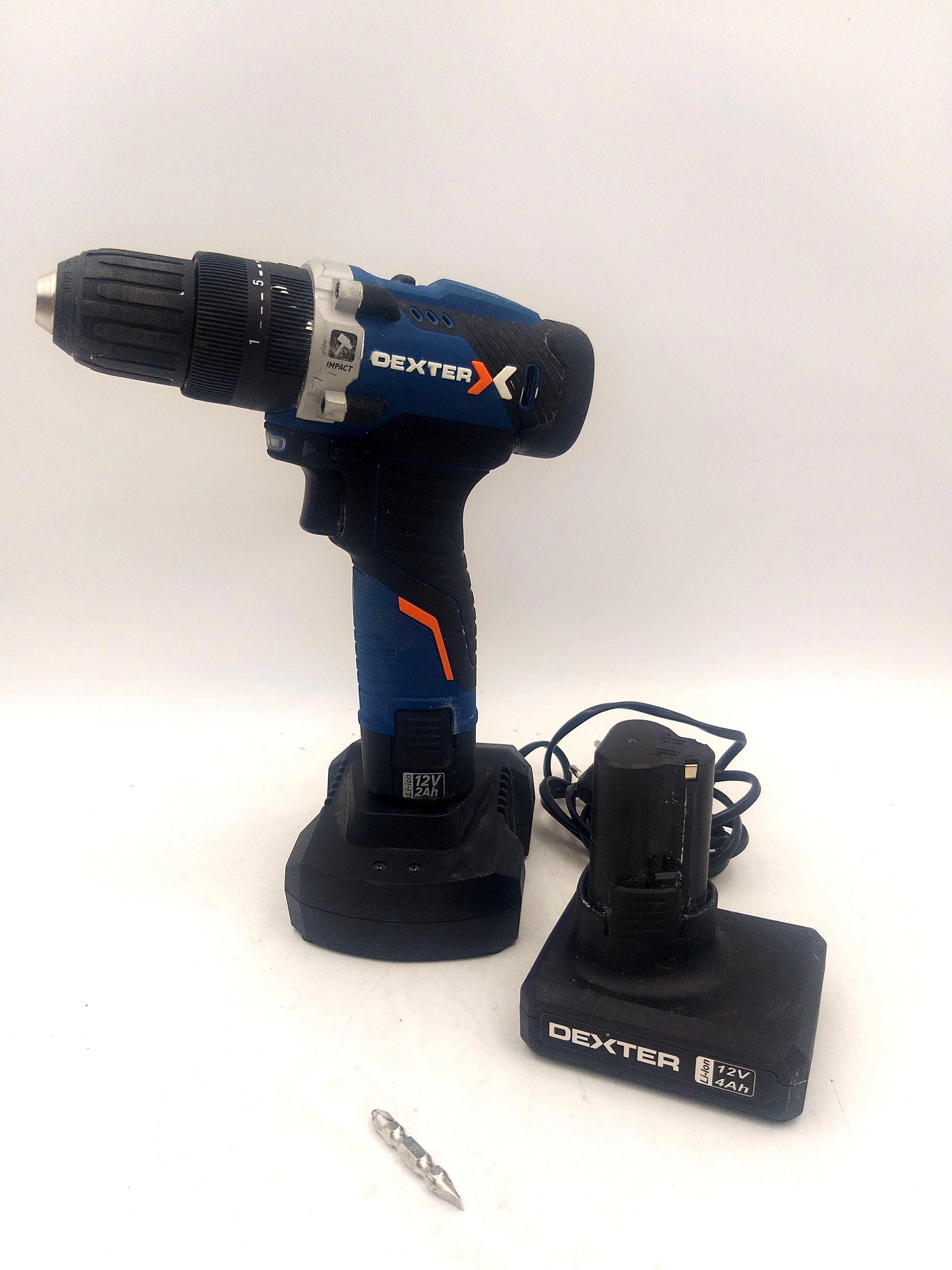 dexter-wiertarko-wkretarka-udarowa-12v-30nm-24ah-ladowarka-rodzaj-silnika-brak-informacji