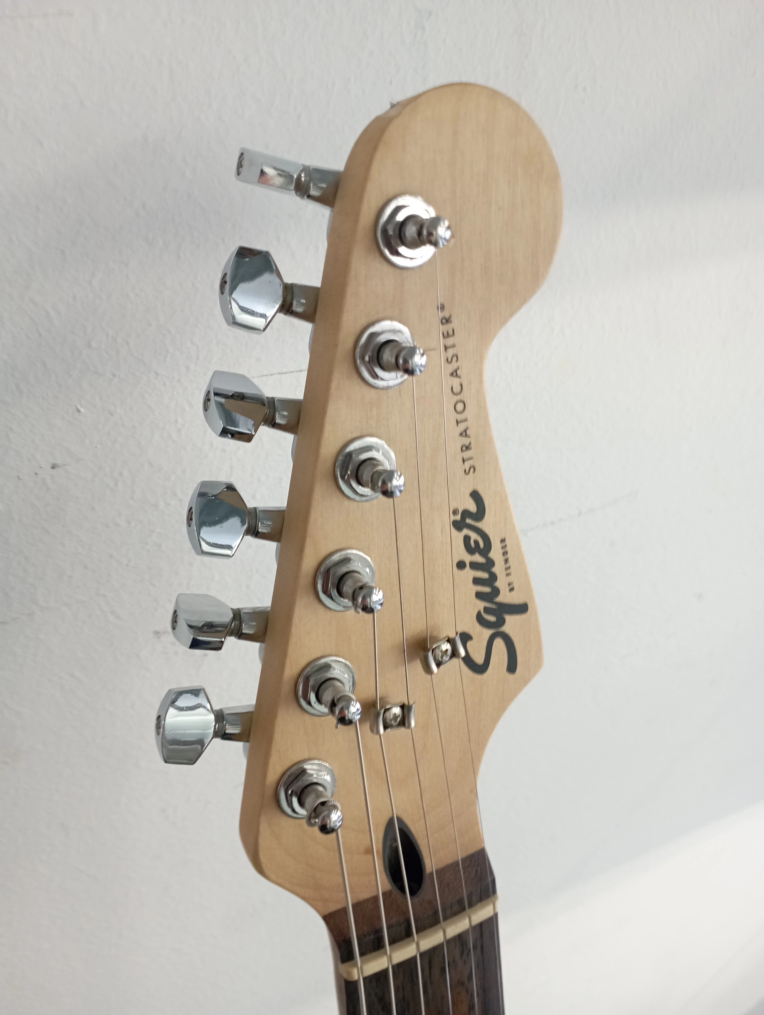 gitara-elektryczna-squier-stratocaster-made-in-indonesia-product-id