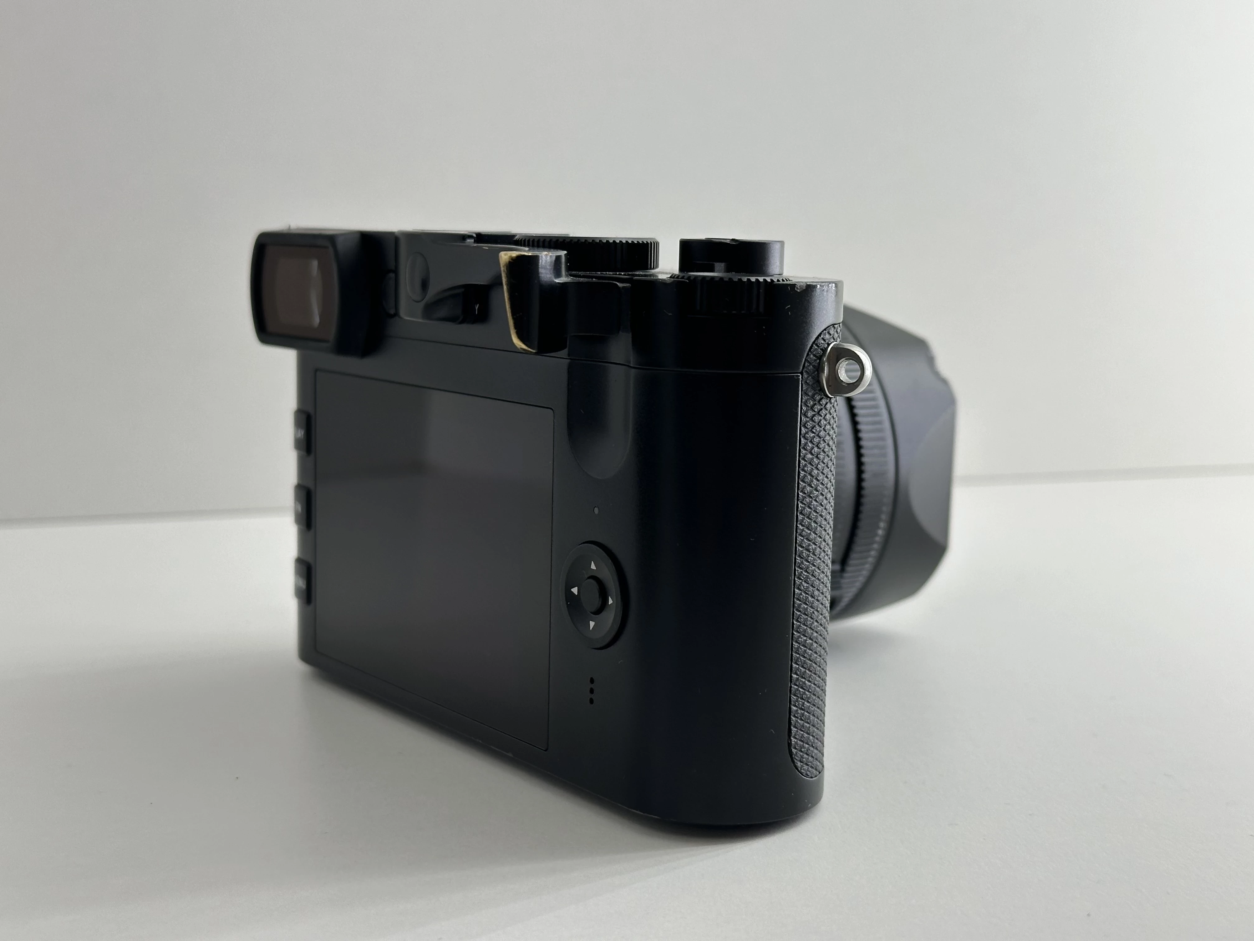 aparat-cyfrowy-leica-q2-czarny-jakosc-video-4k