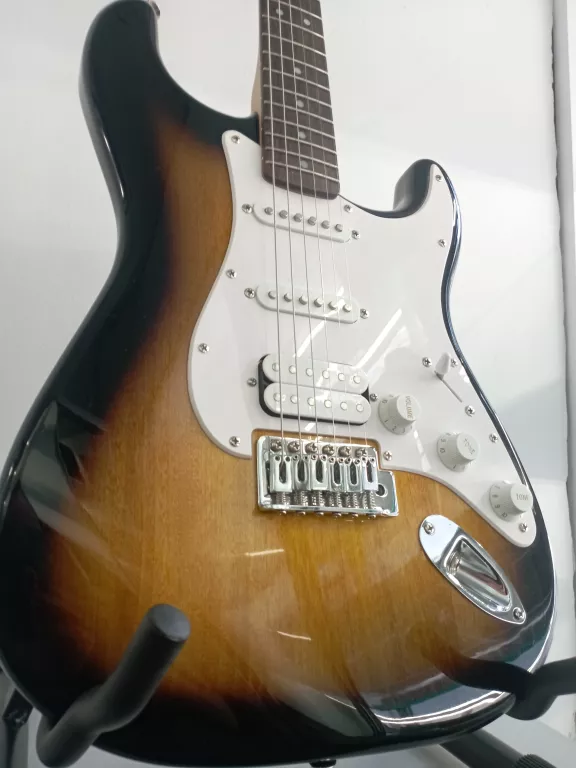 gitara-elektryczna-squier-stratocaster-made-in-indonesia-kod-producenta-666