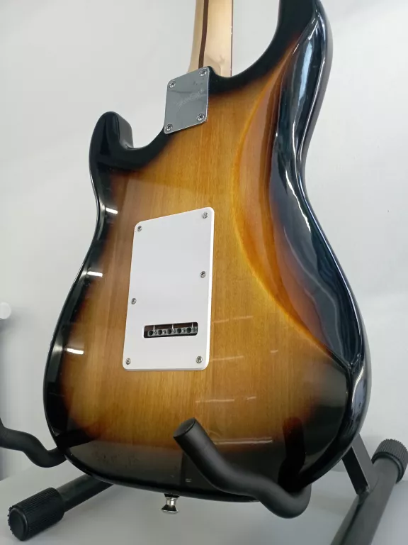 gitara-elektryczna-squier-stratocaster-made-in-indonesia-stan-uzywany