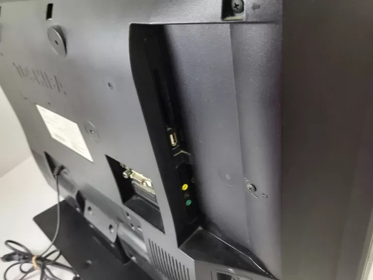 TELEWIZOR TOSCHIBA 32W3443DG