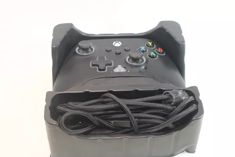 MICROSOFT 4N7-00002 XBOX CONTROLLER AND WIRELESS