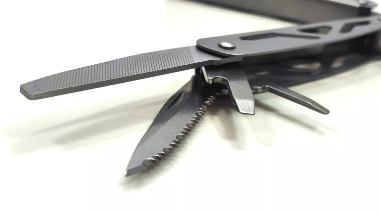 MULTITOOL, NARZĘDZIE WIELOFUNKCYJNE