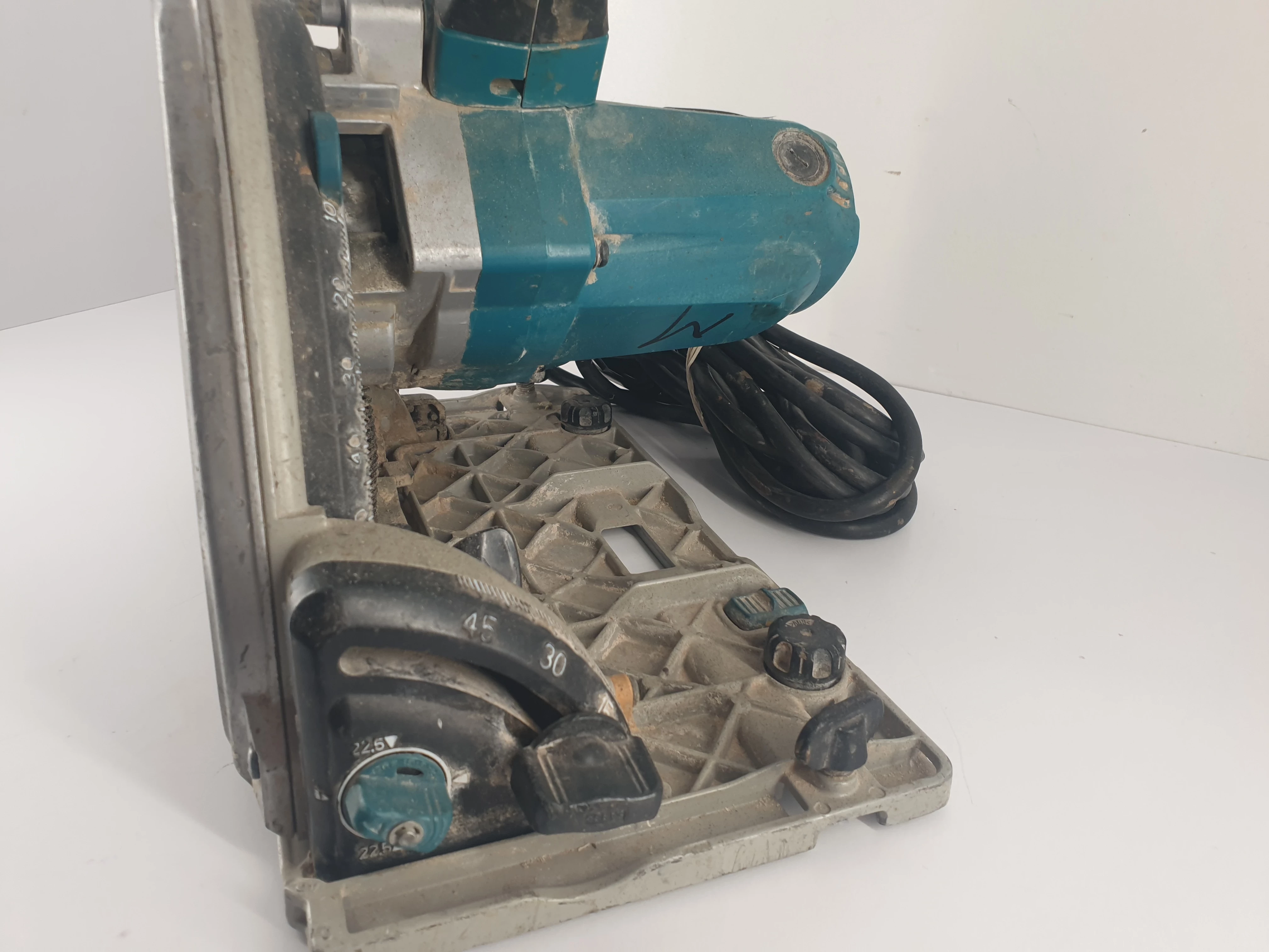 makita-zaglebiarka-165mm-pilarka-sp6000-stan-11323-2