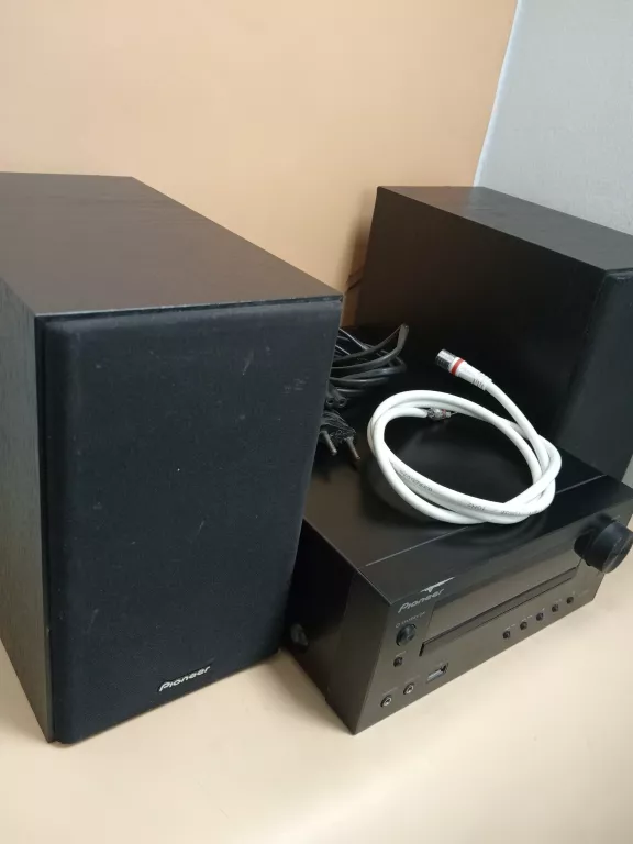 wieza-pioneer-x-hm11-k-radio-fm