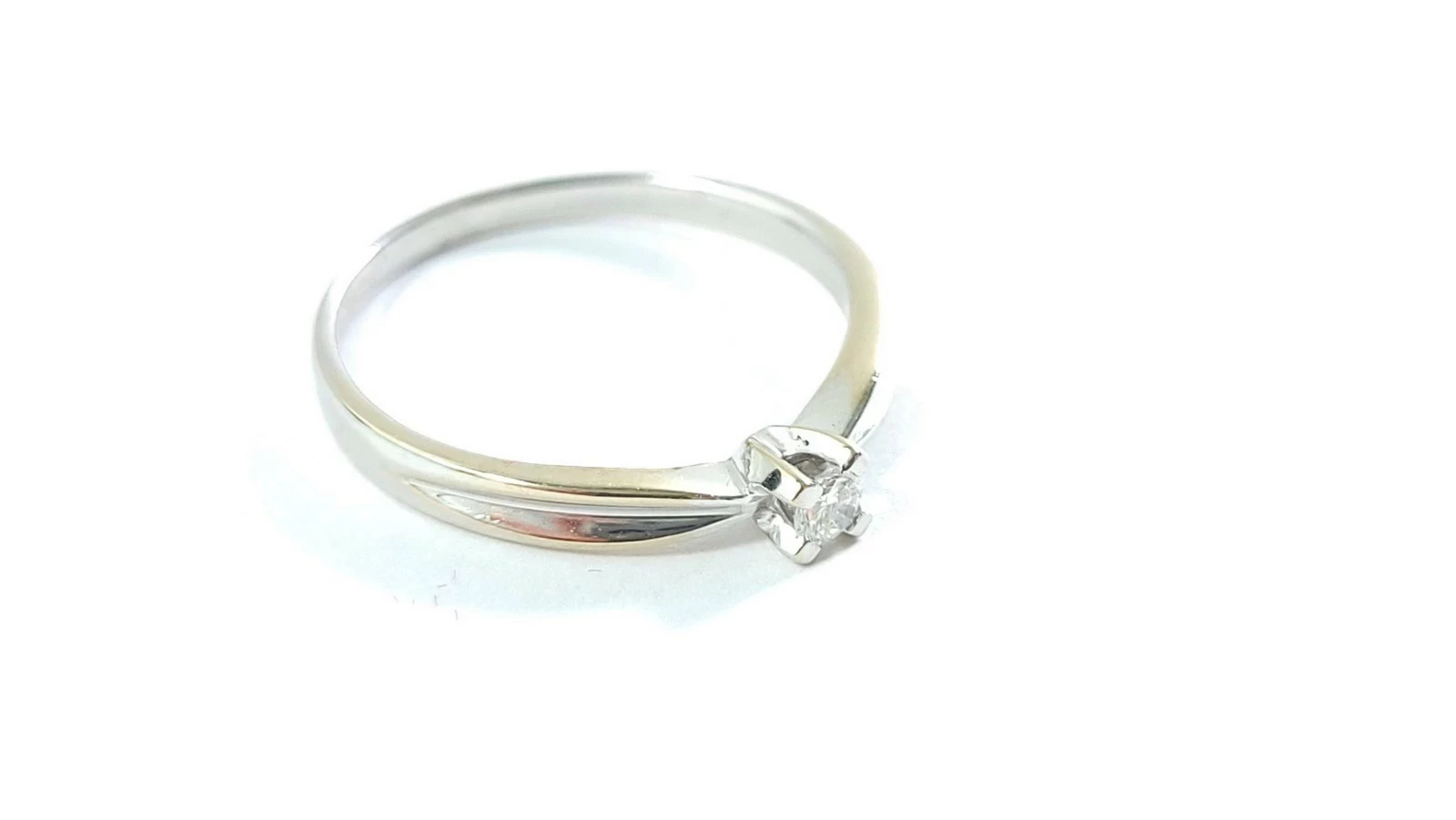 pierscionek-z-bialego-zlota-z-brylantem-010ct-r16-stan-11323-2