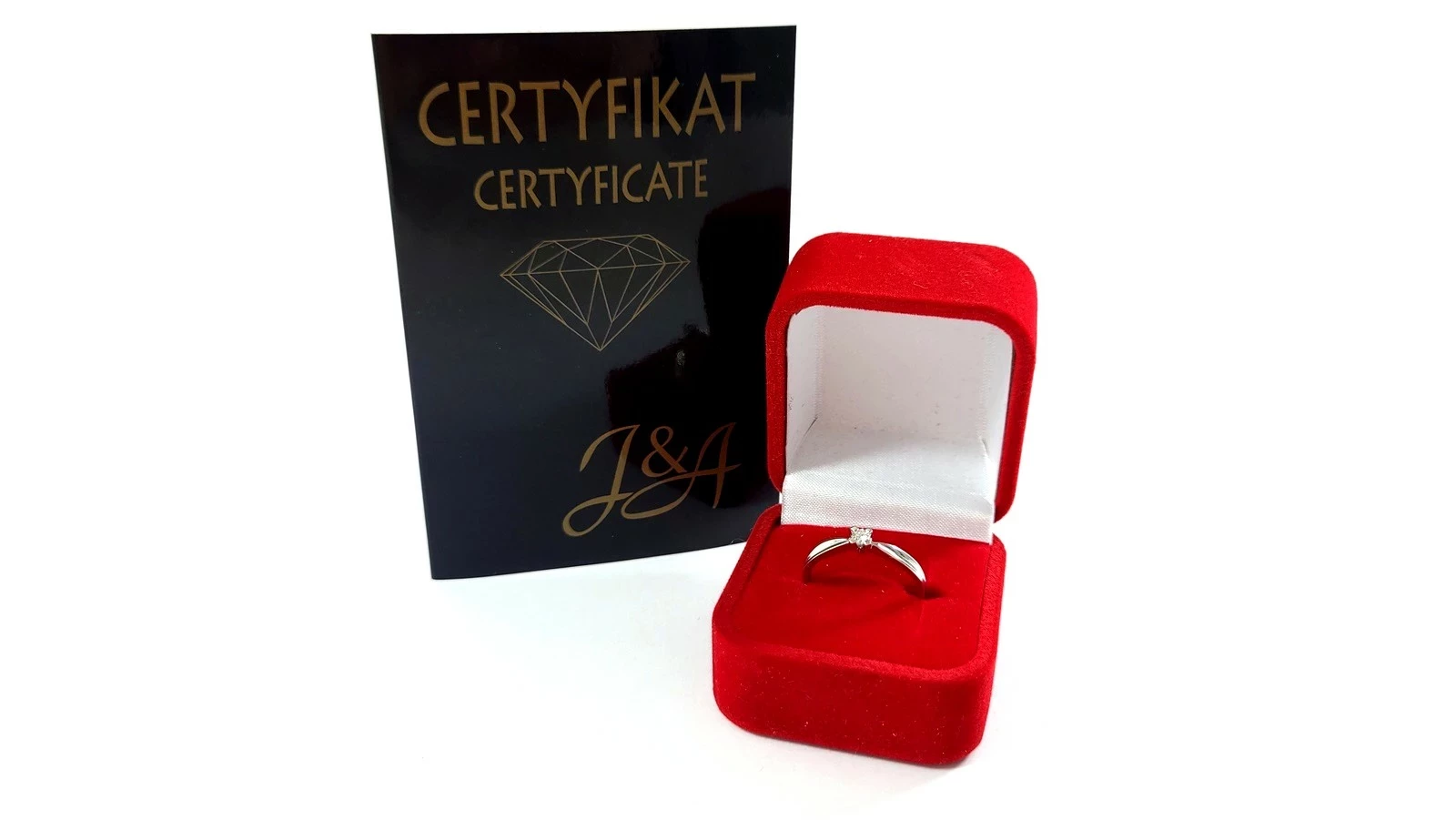 pierscionek-z-bialego-zlota-z-brylantem-010ct-r16-kosciuszki-23b-malbork