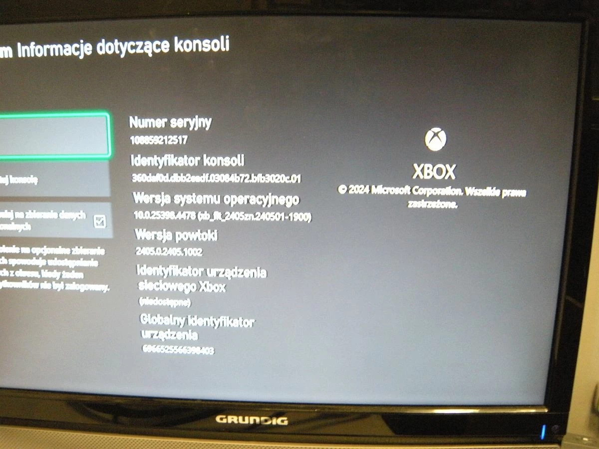 konsola-xbox-series-s-500gb-z-dwoma-padami-stan-uzywany