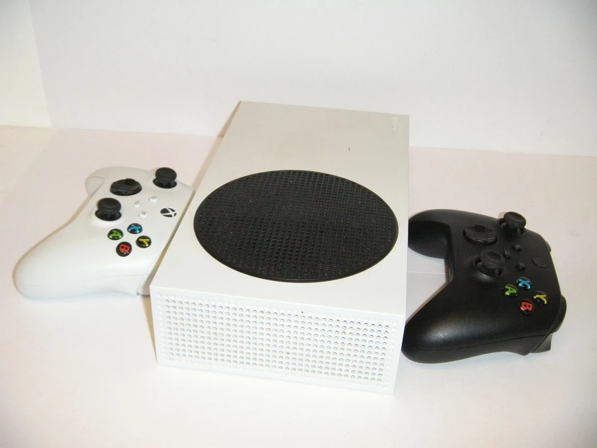 konsola-xbox-series-s-500gb-z-dwoma-padami-product-id