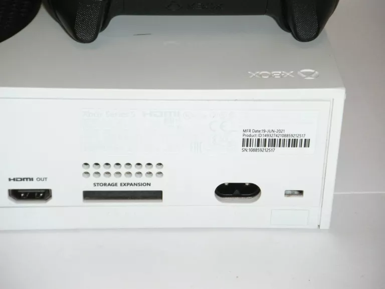 konsola-xbox-series-s-500gb-z-dwoma-padami-stan-opakowania-brak-opakowania