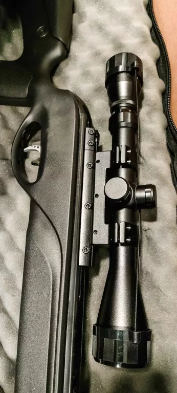 WIATRÓWKA SPRĘŻYNOWA GAMO HPA MI KALIBER 4,5 MM LUFA GWINTOWANA + FUTERAŁ