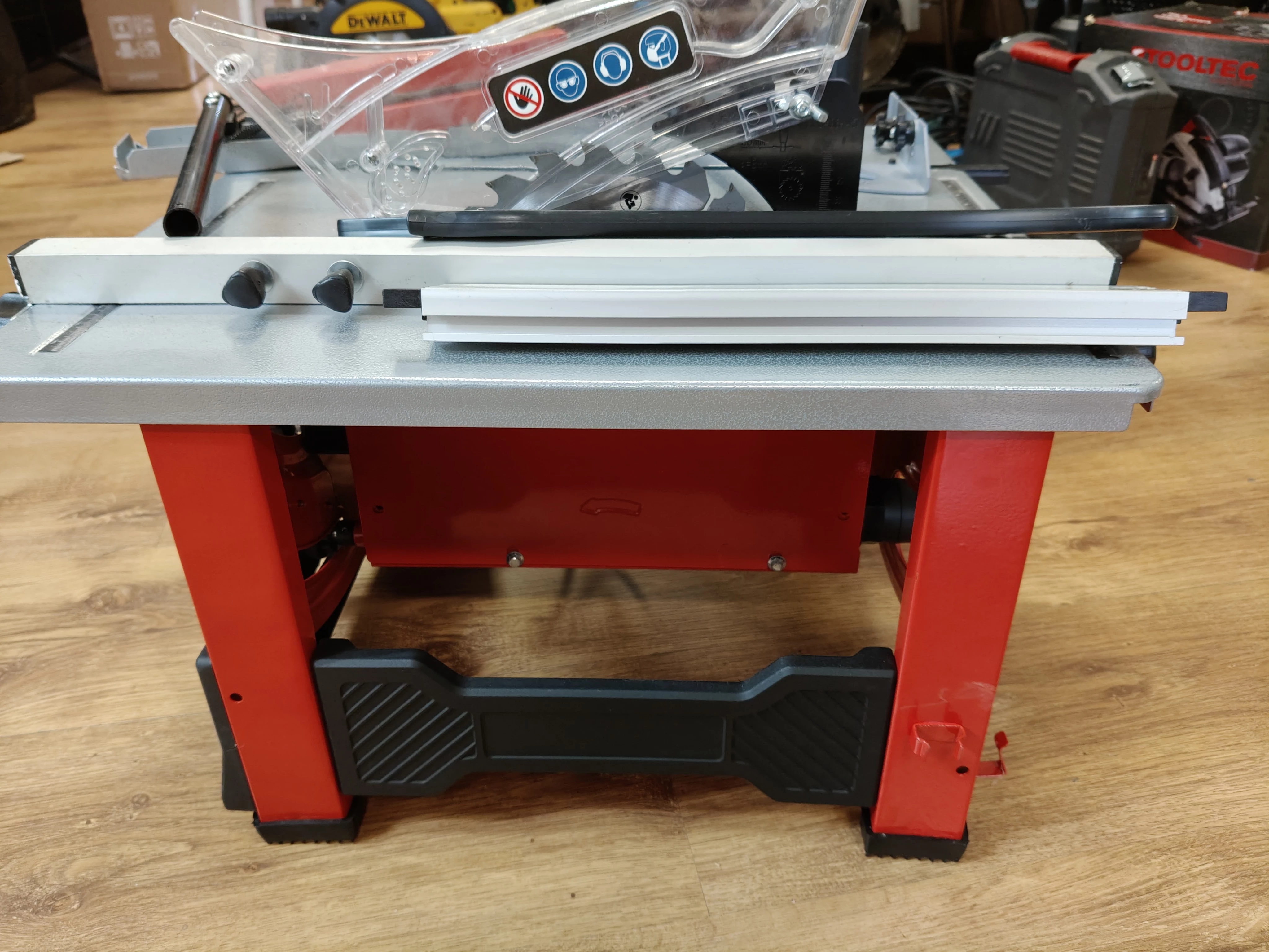 pila-stolowa-myproject-1200w-stan-uzywany