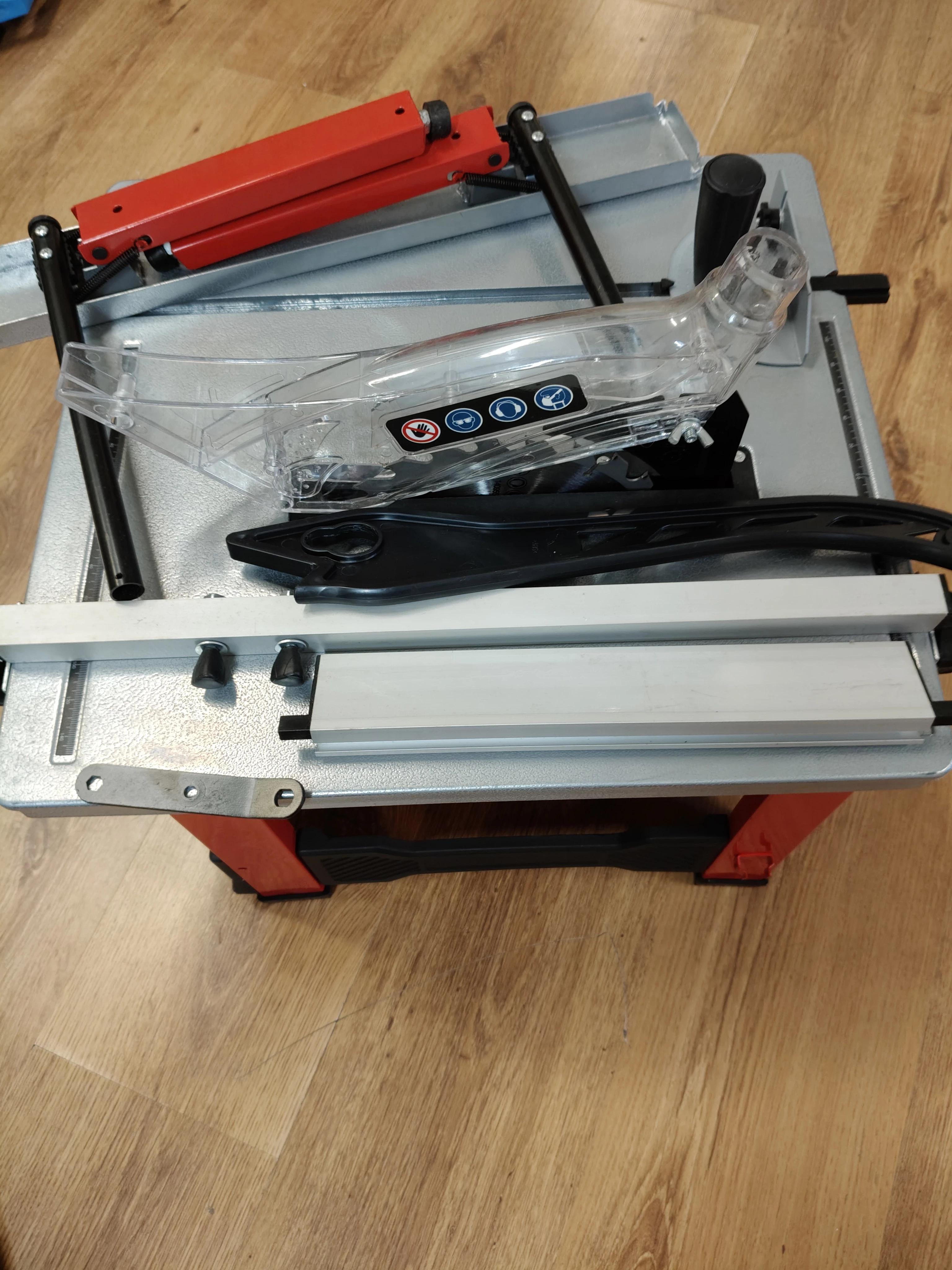 pila-stolowa-myproject-1200w-niepodleglosci-26-czechowice-sc