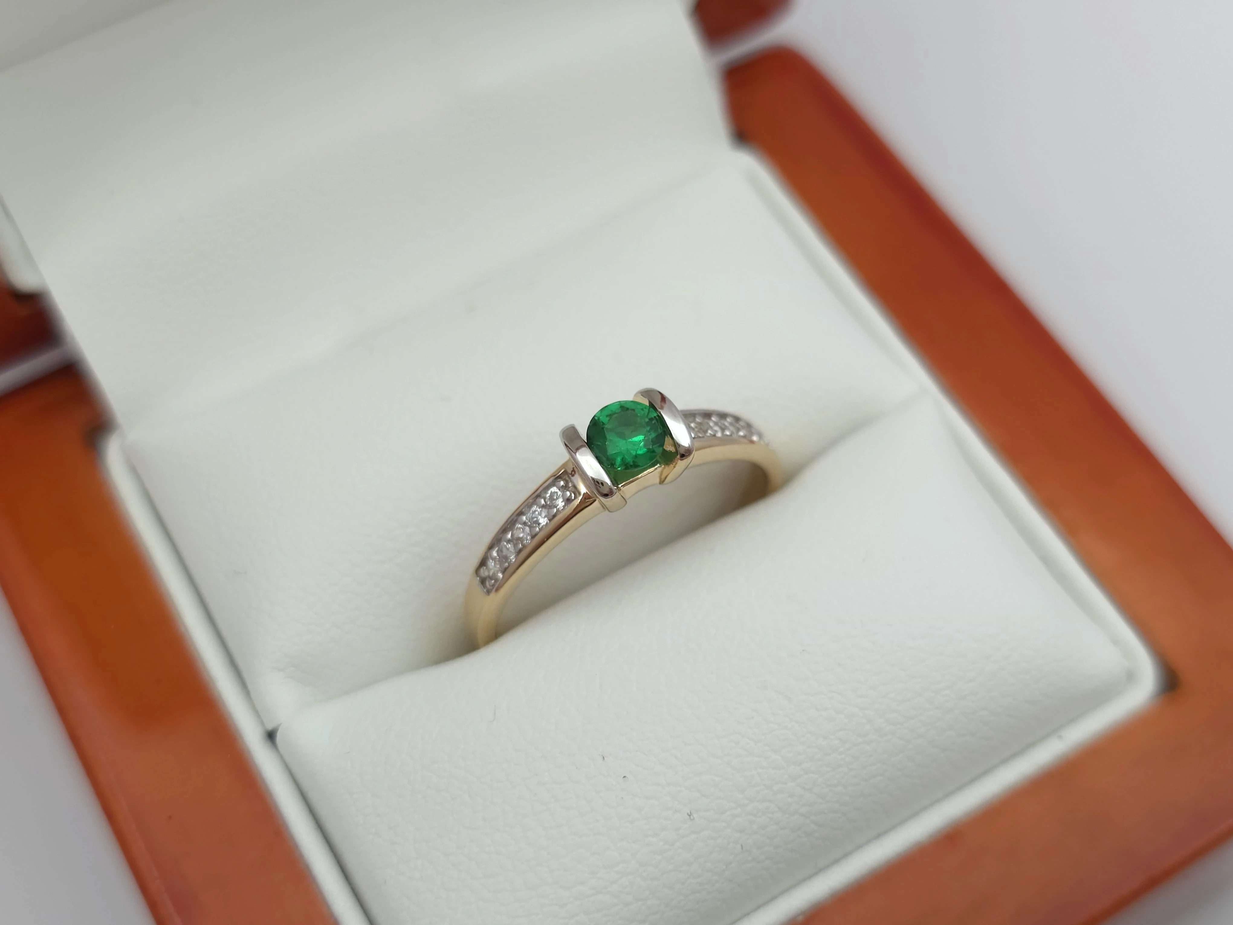 zloty-pierscionek-z-zielona-cyrkonia-585-14k-r16-230g-kamien-17088-128