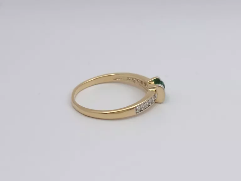 zloty-pierscionek-z-zielona-cyrkonia-585-14k-r16-230g-ean-gtin-5900025305355