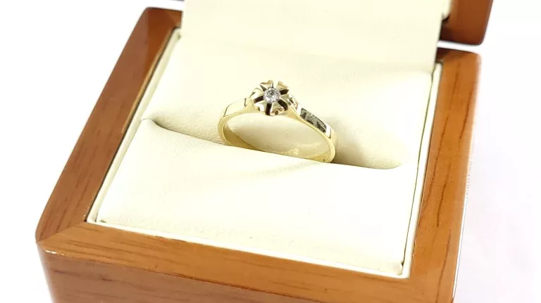 piekny-zloty-pierscionek-z-cyrkonia-p333r11175g-ean-gtin-5903772040906