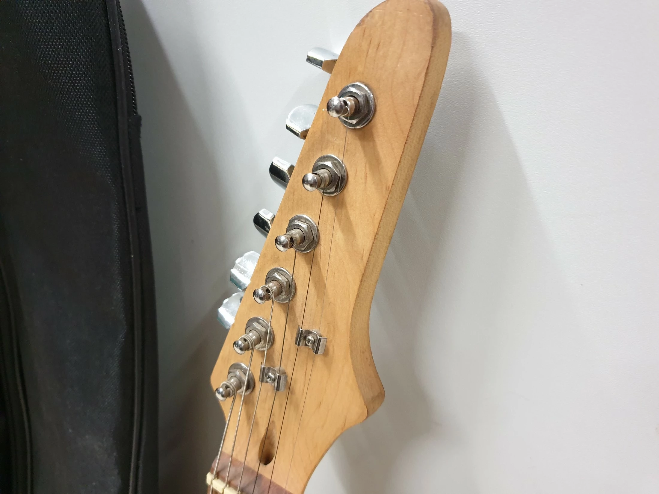 gitara-elektryczna-weinberger-ck-heg001-liczba-strun-6-strun