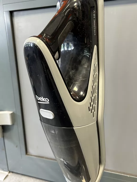 ODKURZACZ PIONOWY BEKO EASYCLEAN VRT61818VG
