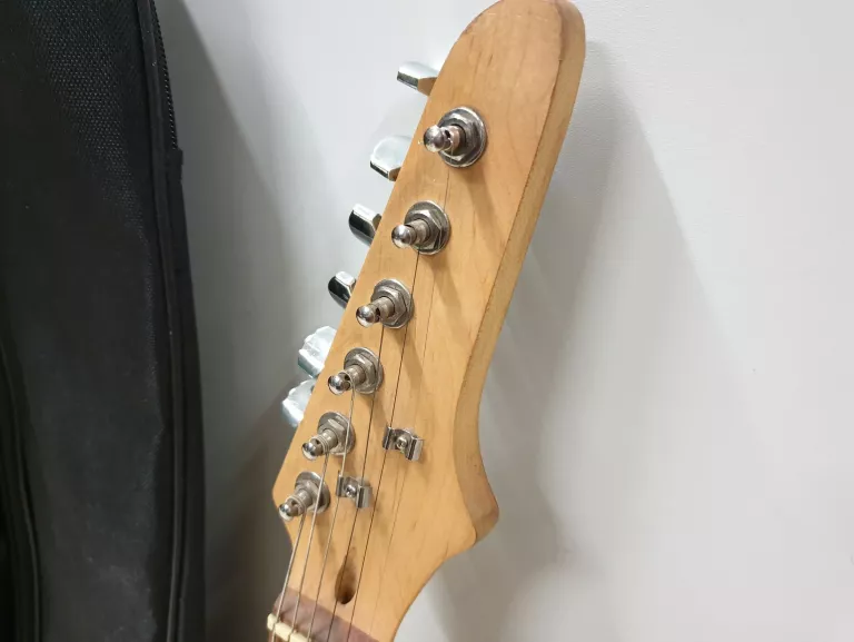 GITARA ELEKTRYCZNA WEINBERGER CK-HEG001