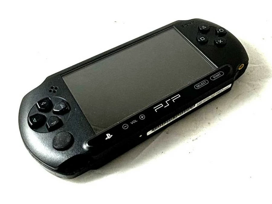 konsola-psp-street-e-1004-wersja-konsoli-psp-go