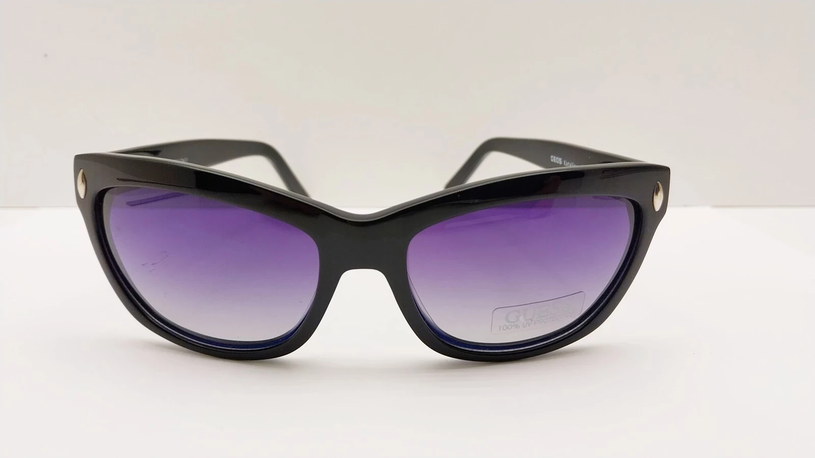 okulary-przeciwsloneczne-guess-geos-katalina-design-daszynskiego-22-wroclaw-gracja