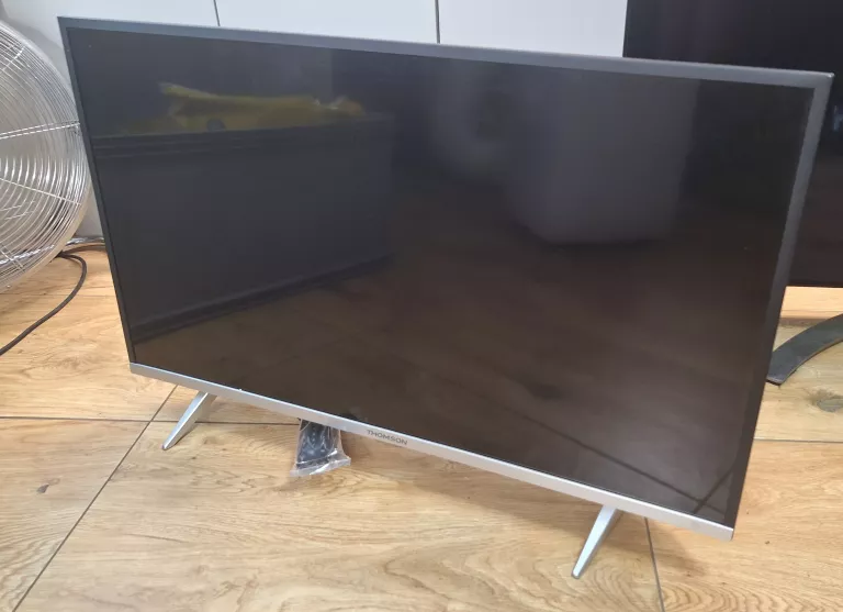 TELEWIZOR THOMSON 32HE5800 32 CALE