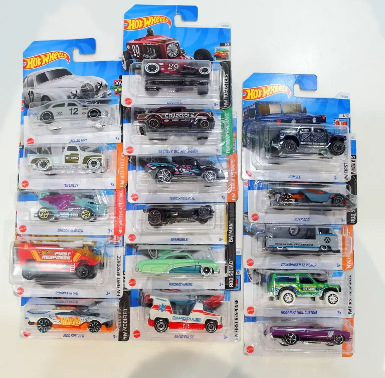 SAMOCHÓD HOT WHEELS HKK04-N522 21A 074299057854
