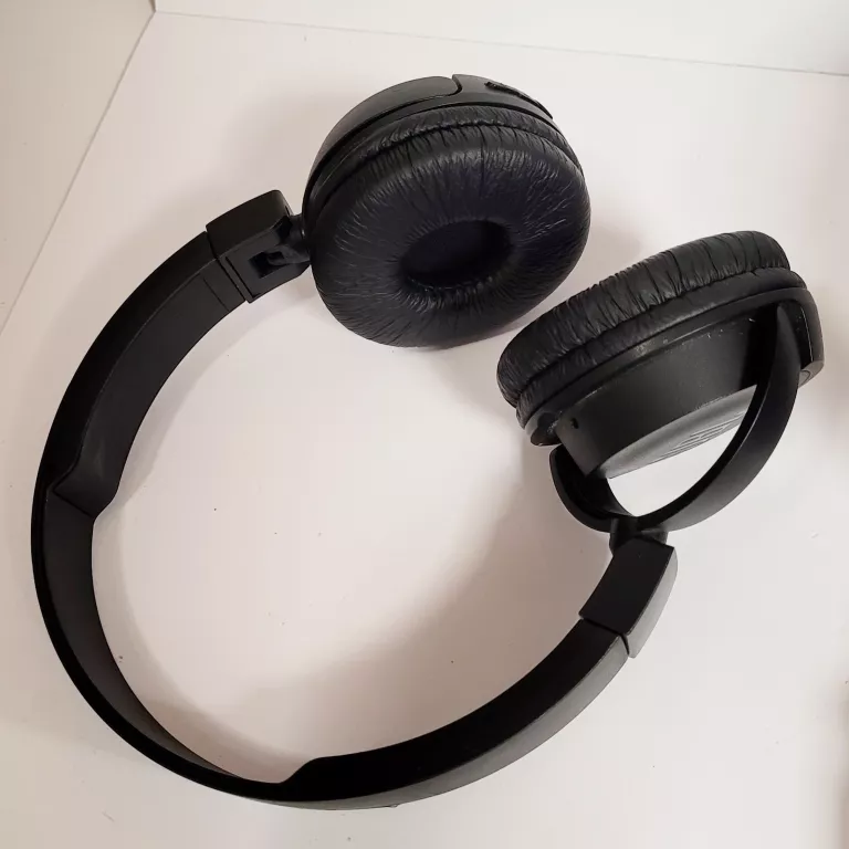 sluchawki-nauszne-jbl-bt-450-czarne-rodzaj-sluchawek-wokoluszne