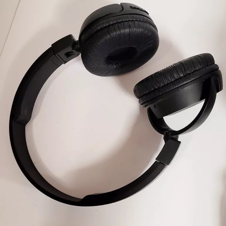 sluchawki-nauszne-jbl-bt-450-czarne-transmisja-sygnalu-brak-informacji