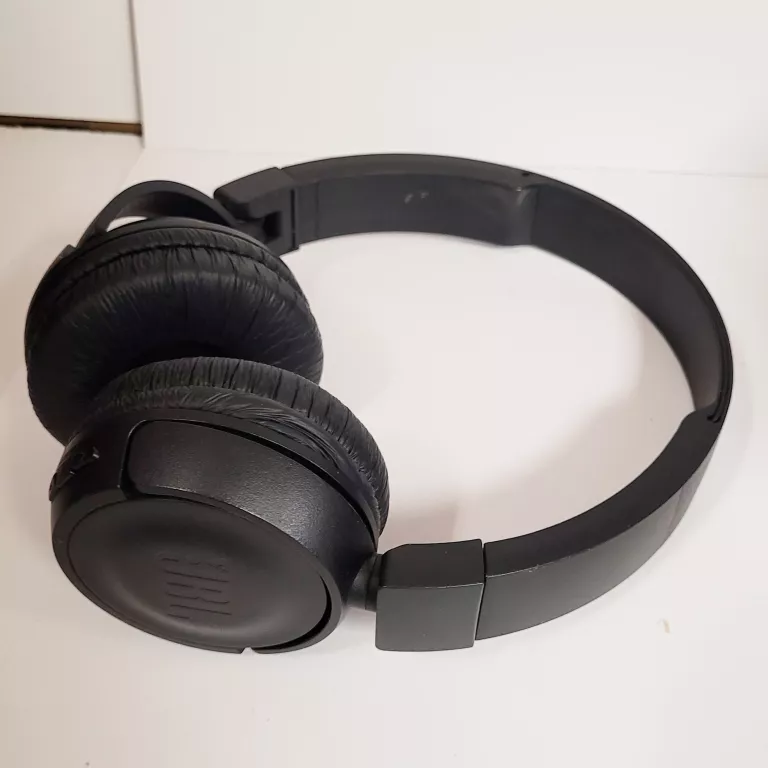 sluchawki-nauszne-jbl-bt-450-czarne-marka-jbl