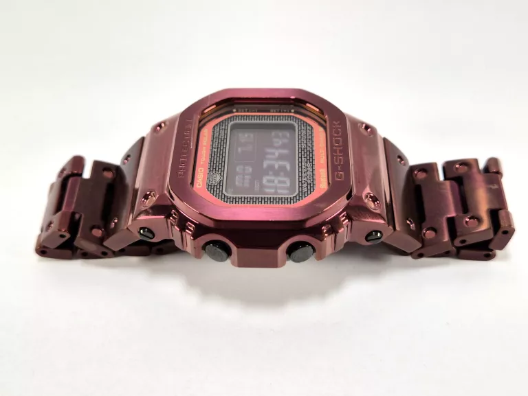 CASIO G-SHOCK GMW-B5000RD BORDOWY