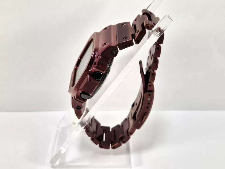 CASIO G-SHOCK GMW-B5000RD BORDOWY