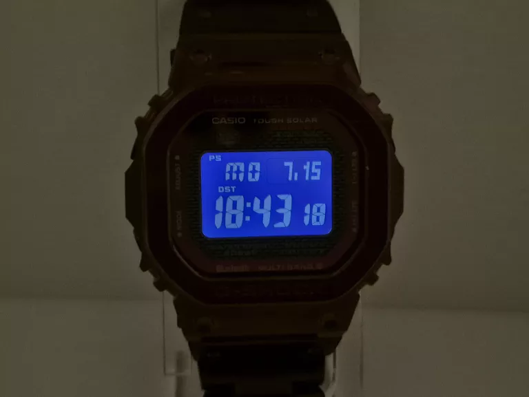 CASIO G-SHOCK GMW-B5000RD BORDOWY