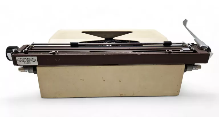 maszyna-do-pisania-predom-lucznik-1303-model-1303