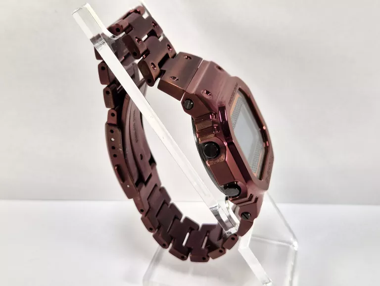 CASIO G-SHOCK GMW-B5000RD BORDOWY