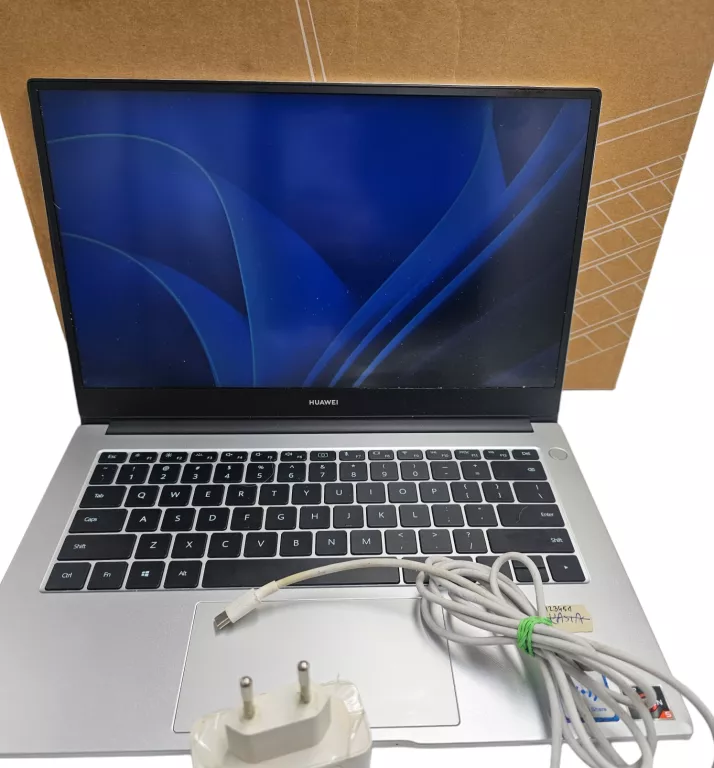 LAPTOP HUAWEI MATEBOOK D14 8/256,RYZEN 5 3500U !!!