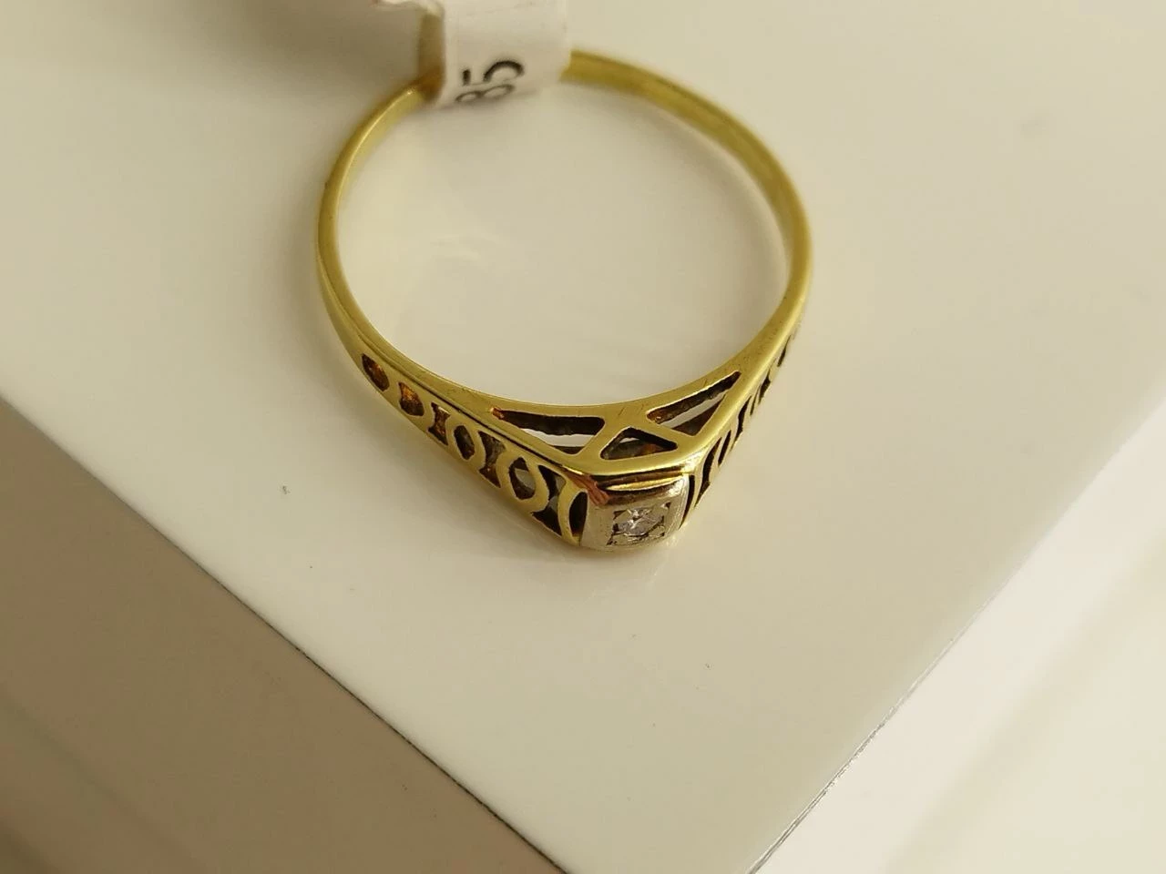 niezwykly-zloty-pierscionek-z-diamentem-585-1450-g-kamien-17088-8388608